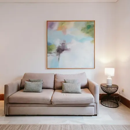 Apartament Bright And Cozy-1bd 1bth & 2bd 1bth- La Giralda *