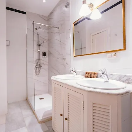 Apartment Bright And Cozy-1bd 1bth & 2bd 1bth- La Giralda