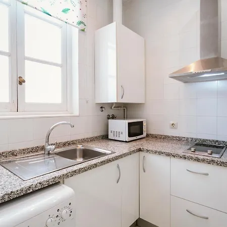 Bright And Cozy-1bd 1bth & 2bd 1bth- La Giralda Apartment