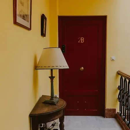 Bright And Cozy-1bd 1bth & 2bd 1bth- La Giralda Apartment Seville