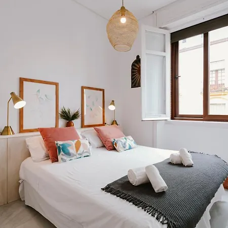 Bright And Cozy-1bd 1bth & 2bd 1bth- La Giralda *