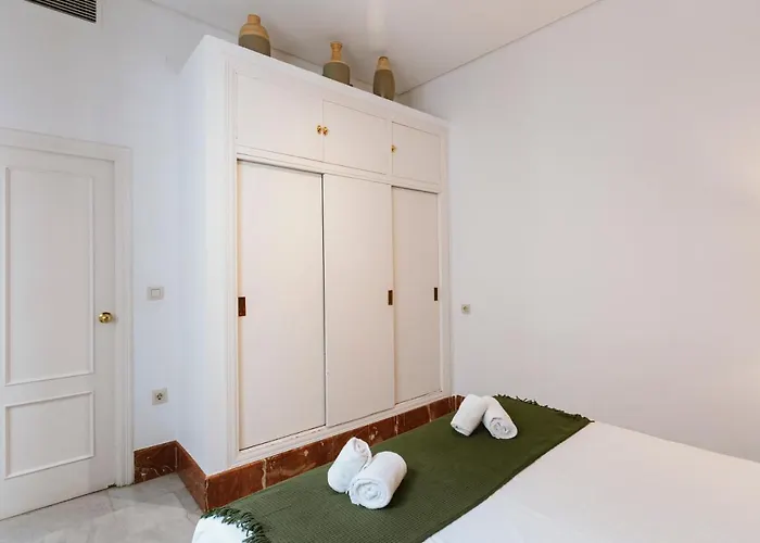 Bright And Cozy-1bd 1bth & 2bd 1bth- La Giralda סביליה