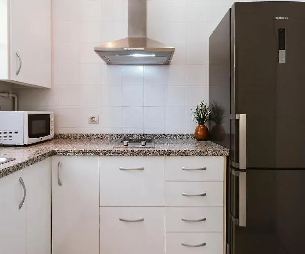 Bright And Cozy-1bd 1bth & 2bd 1bth- La Giralda סביליה