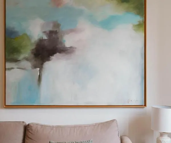 Bright And Cozy-1bd 1bth & 2bd 1bth- La Giralda