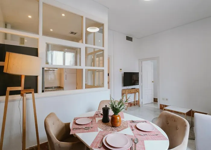דירה Bright And Cozy-1bd 1bth & 2bd 1bth- La Giralda סביליה
