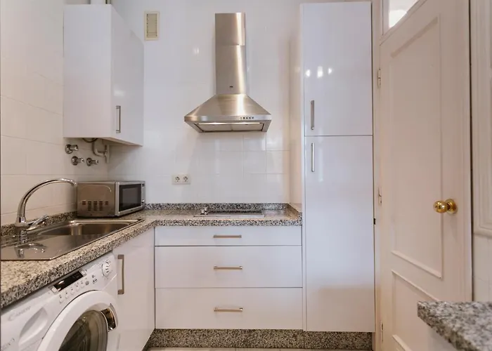 Bright And Cozy-1bd 1bth & 2bd 1bth- La Giralda דירה